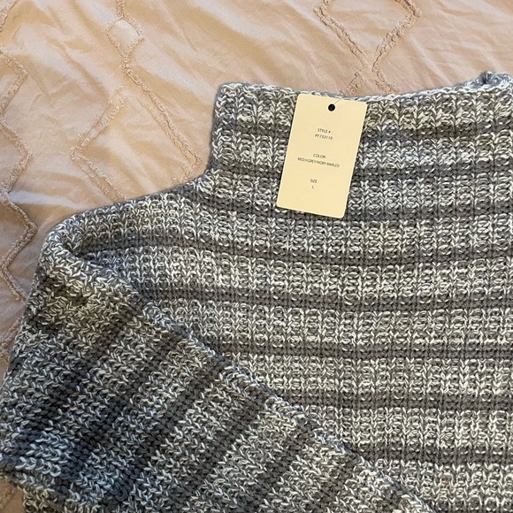 mock neck sweater - Picture 4 of 5